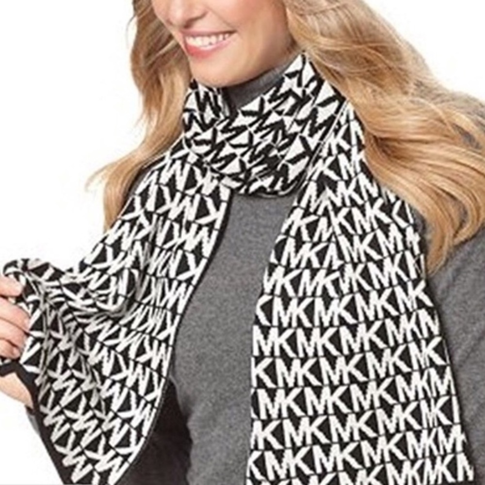 MIchael Kors Scarf